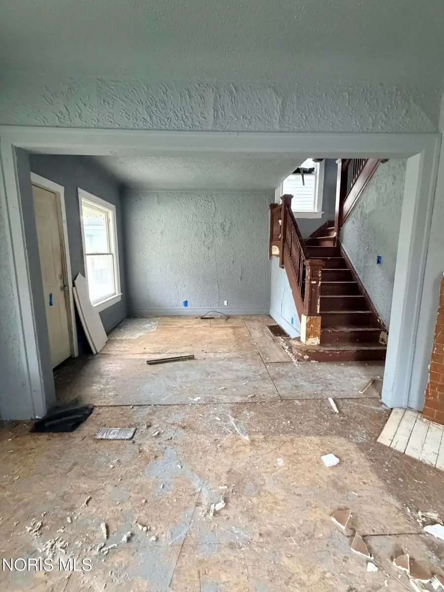 140 Islington Street, Toledo, OH 43610 - #2