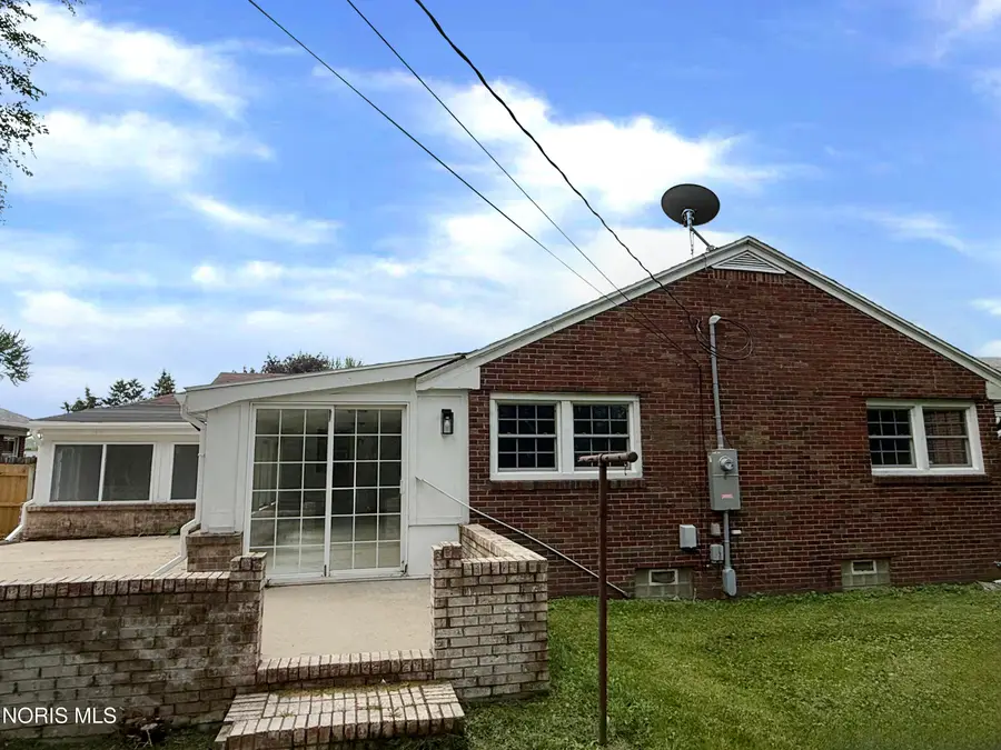 2653 Luverne Avenue, Oregon, OH 43616 - #3