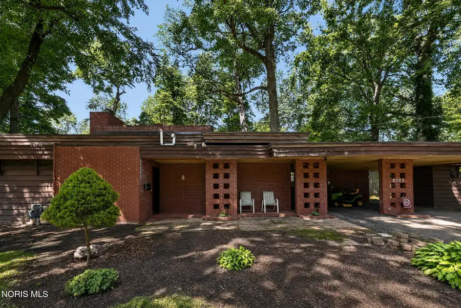 4723 Oakridge Drive, Toledo, OH 43623 - #2