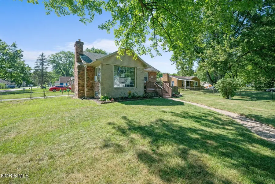 5905 Livingston Drive, Toledo, OH 43613 - #3