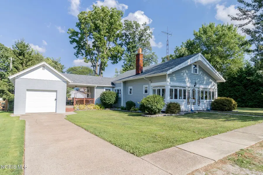 1737 Hinsdale Drive, Toledo, OH 43614 - #2