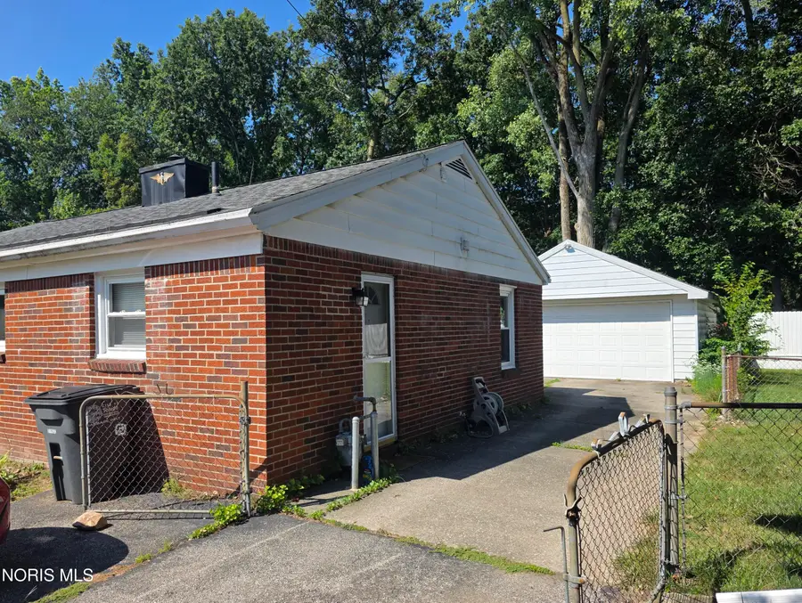 5435 Clover Lane, Toledo, OH 43623 - #2