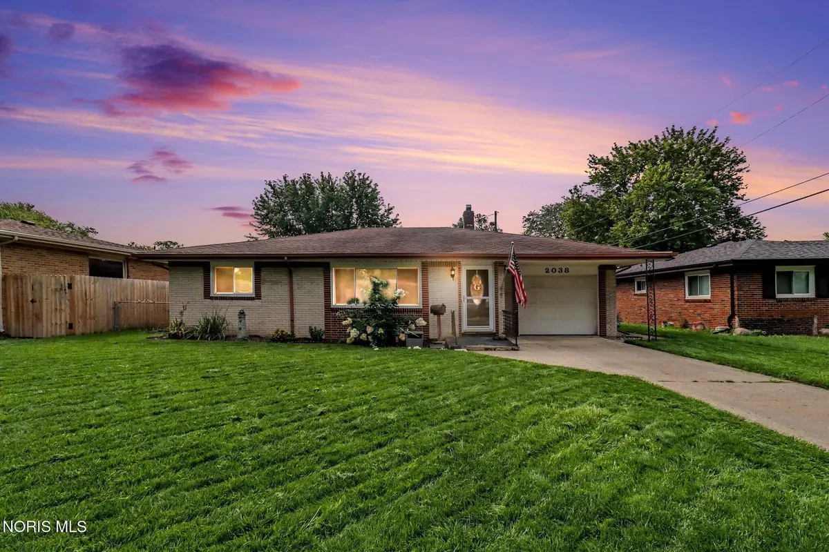 2038 Greenwich Lane, Toledo, OH 43611 - #1