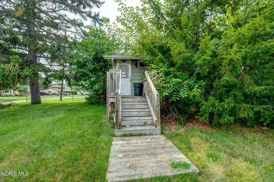 5222 Banbury Drive, Toledo, OH 43615 - #3