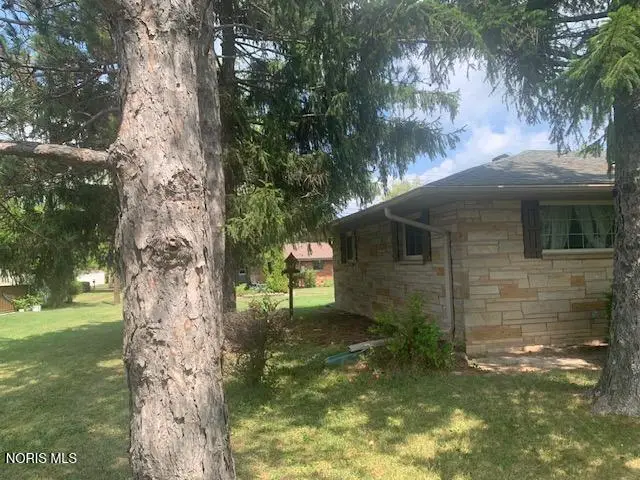 212 Cleveland Avenue, Defiance, OH 43512 - #3