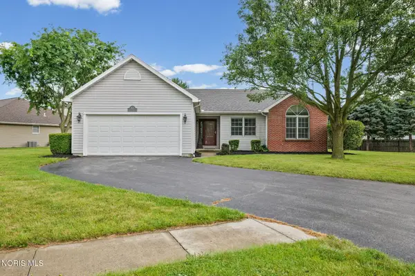 700 Hunters Creek Drive, Findlay, OH 45840