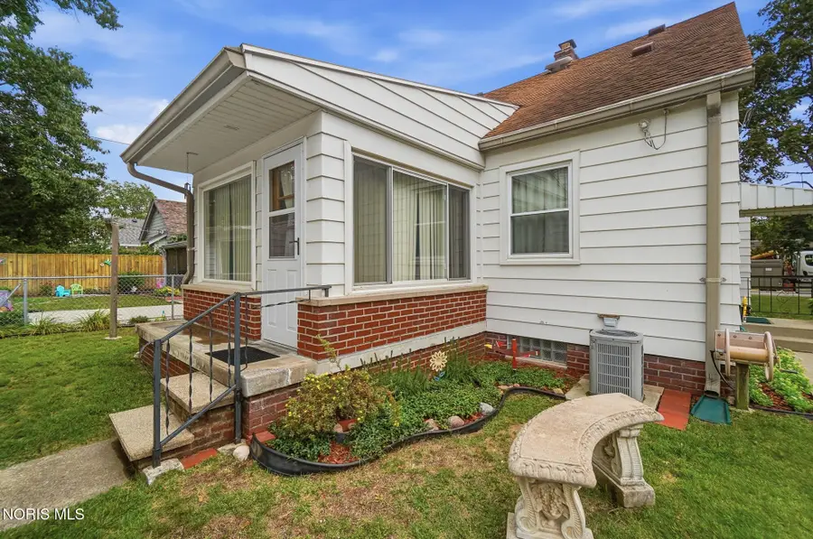 2660 Oak Grove Place, Toledo, OH 43613 - #3