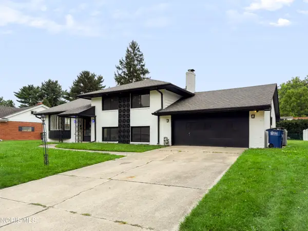 3748 S Beverly Hills Drive, Toledo, OH 43614