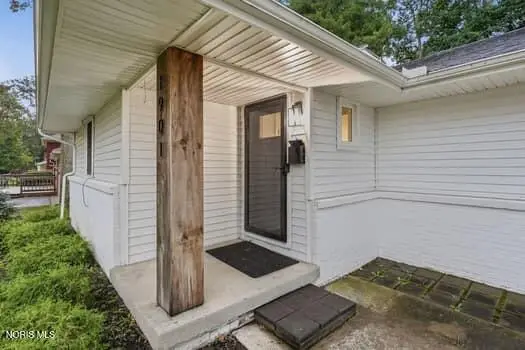 1901 Queenswood Drive, Findlay, OH 45840 - #2