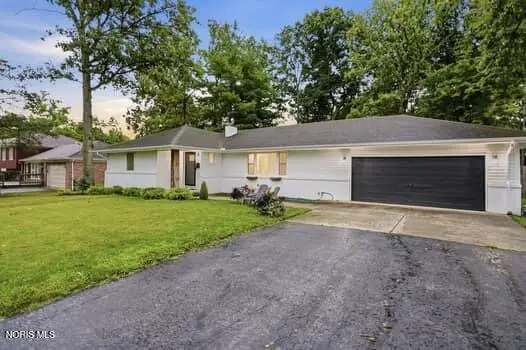 1901 Queenswood Drive, Findlay, OH 45840 - #3