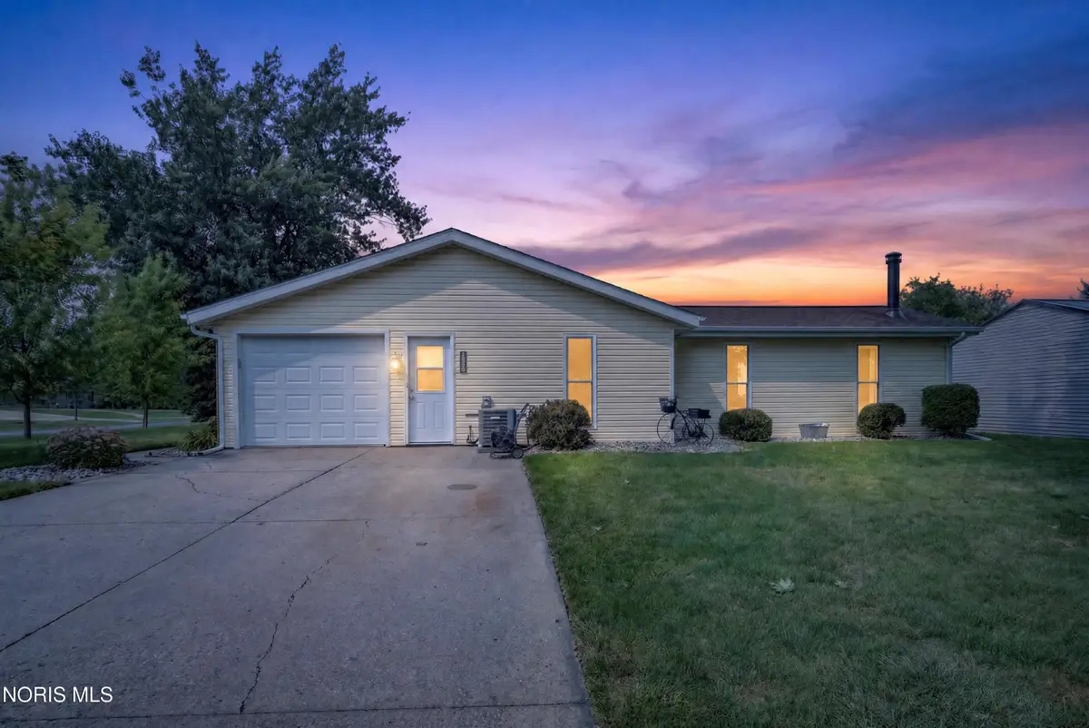 325 Auburn Lane, Bryan, OH 43506 - #1