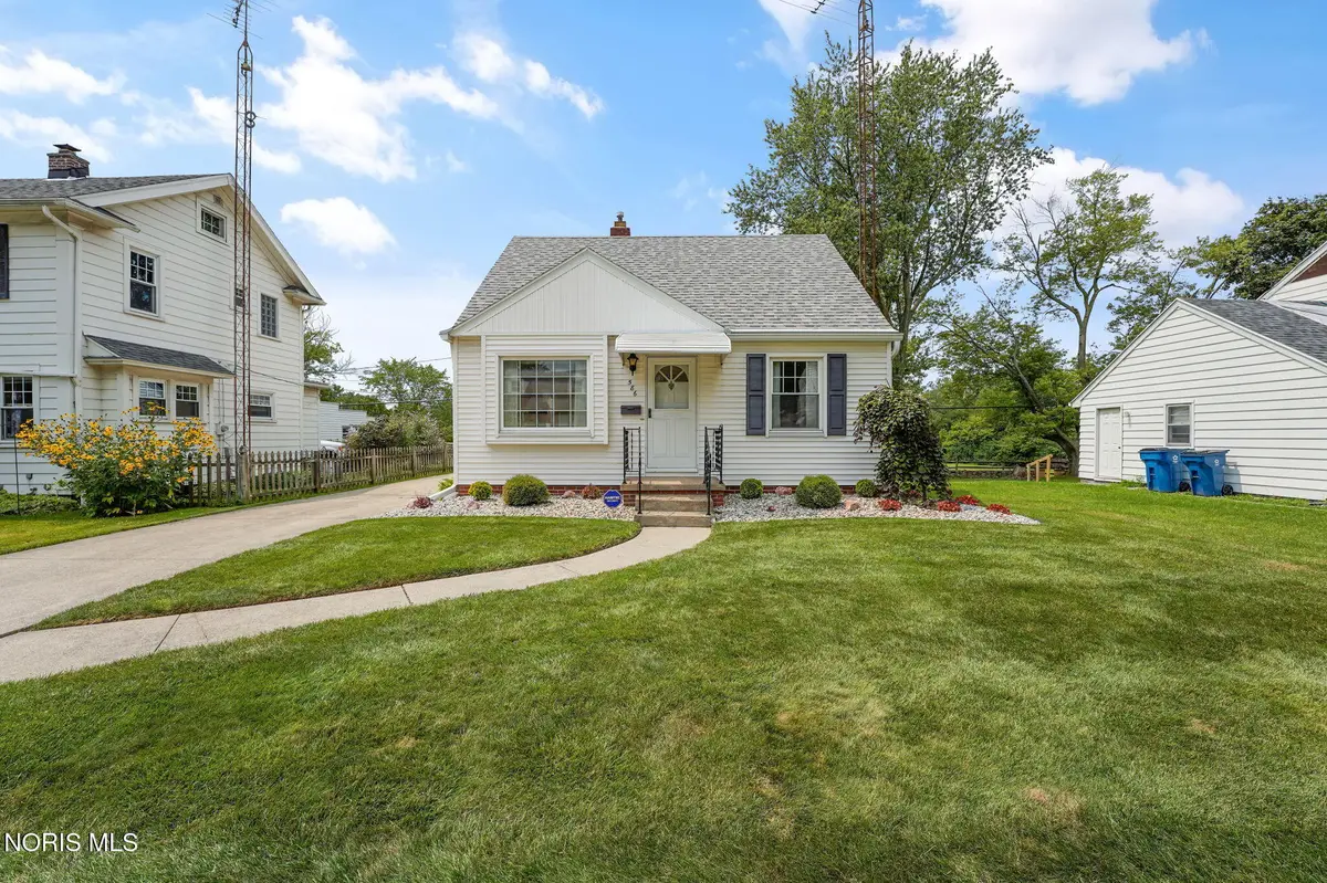 586 Sylvandale Avenue, Oregon, OH 43616 - #1