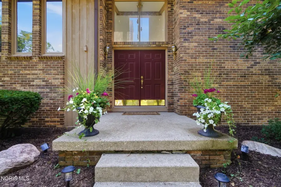 5426 Woodridge Drive, Toledo, OH 43623 - #3