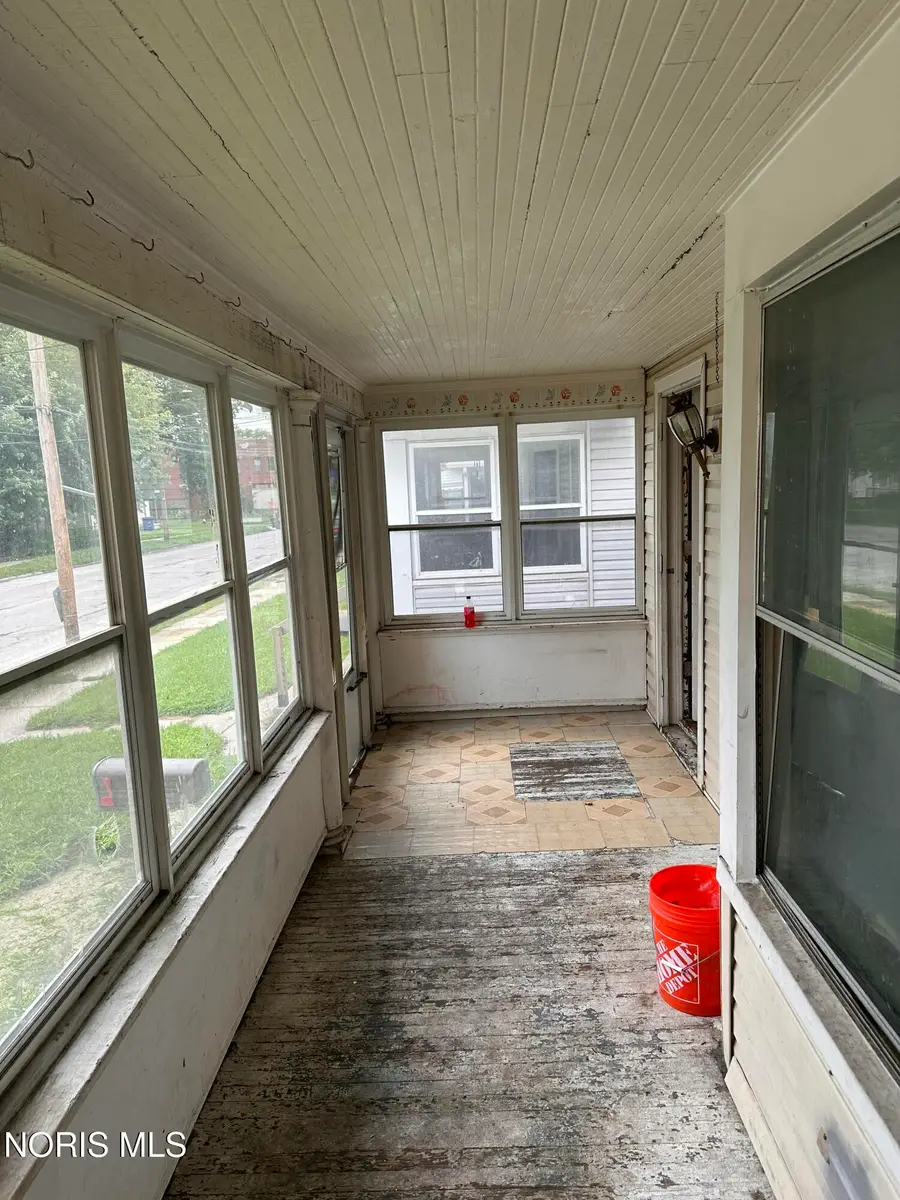 553 Spencer Street, Toledo, OH 43609 - #2