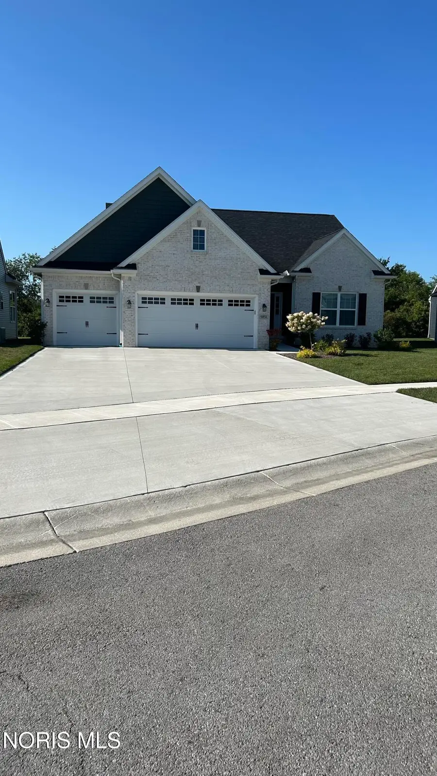 9851 Saugatuck Drive, Sylvania, OH 43560 - #2