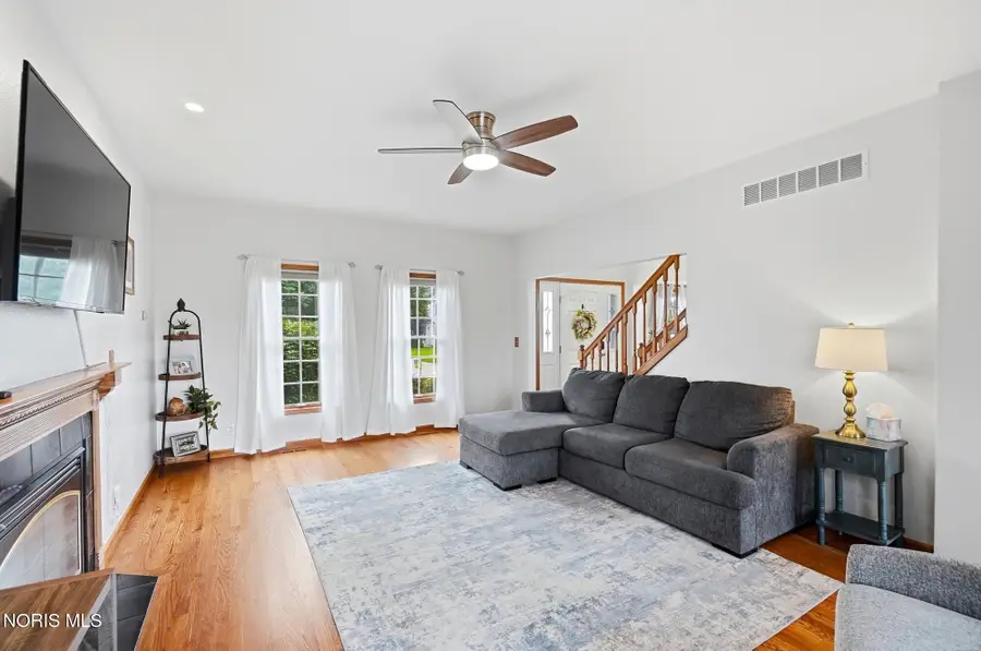 1424 S Redhawk Drive, Perrysburg, OH 43551 - #3