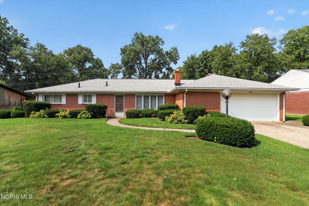 2322 Greenlawn Drive, Toledo, OH 43614 - #1