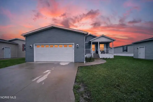 27484 Oregon Road #42, Perrysburg, OH 43551