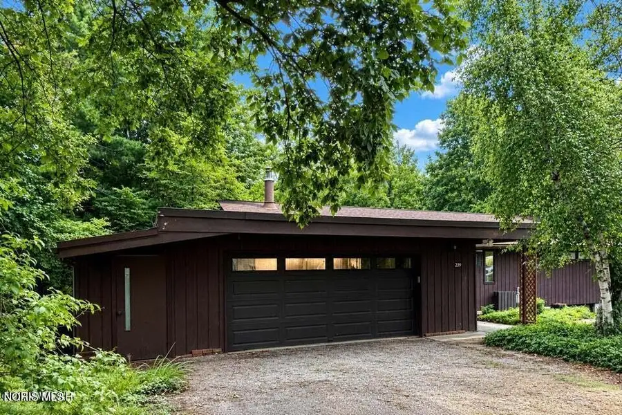 229 Brookwood Drive, Bluffton, OH 45817 - #3