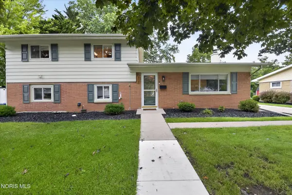 513 Mcintyre Lane, Maumee, OH 43537
