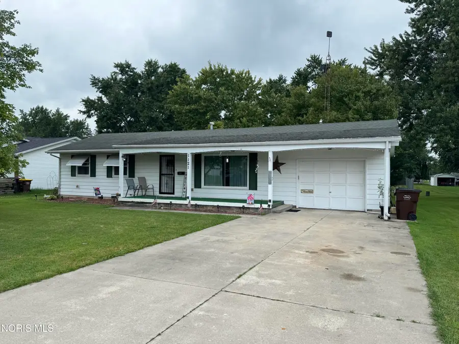 1121 Cherry Street, Montpelier, OH 43543 - #2