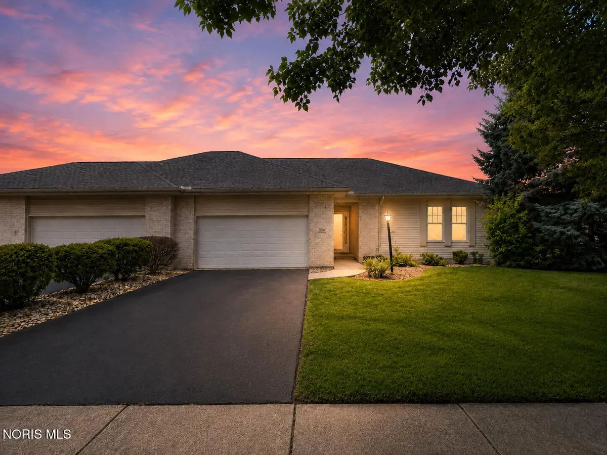 2547 Lake Vista Drive, Toledo, OH 43614 - #1