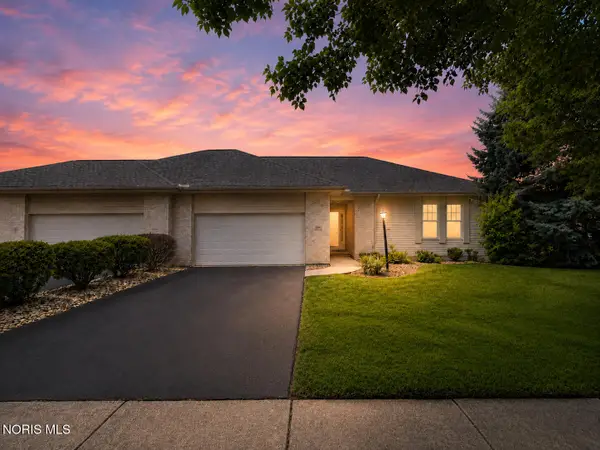 2547 Lake Vista Drive, Toledo, OH 43614