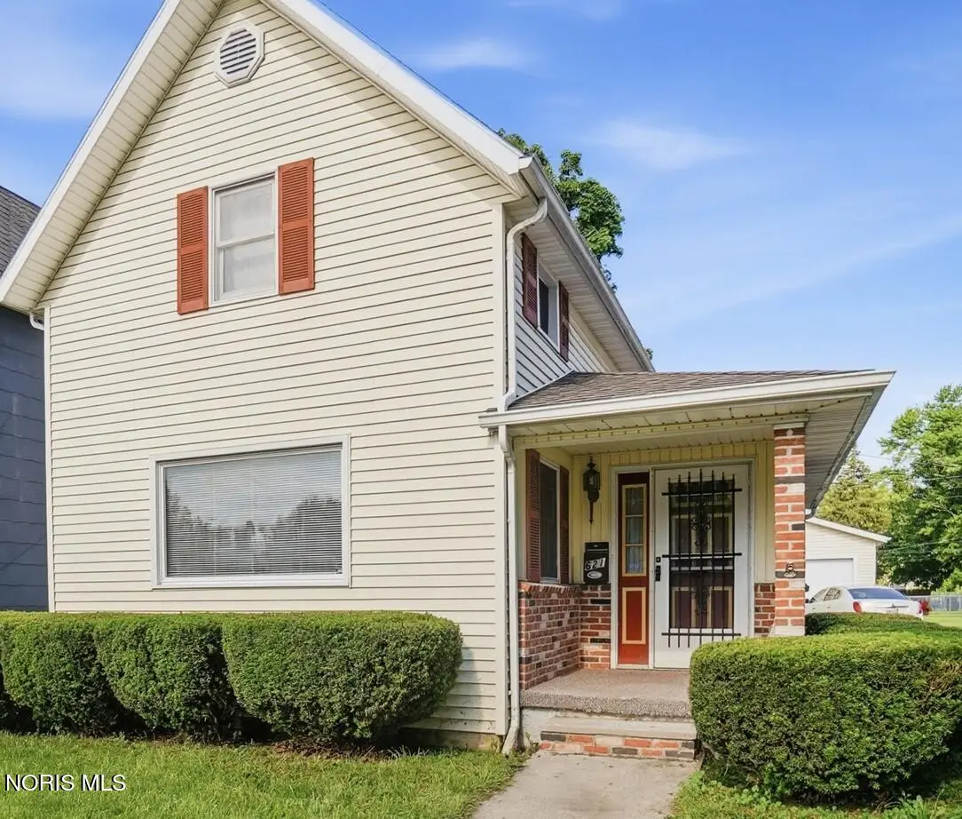 621 S Wood Street, Fostoria, OH 44830 - #1