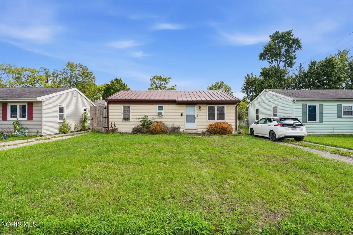633 Davis Street, Findlay, OH 45840 - #1