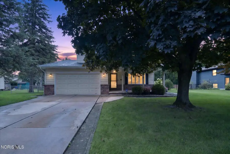 528 Fairfield Park Drive, Maumee, OH 43537 - #2