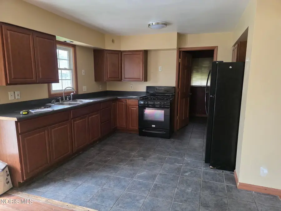 527 Wood Street, Delta, OH 43515 - #2