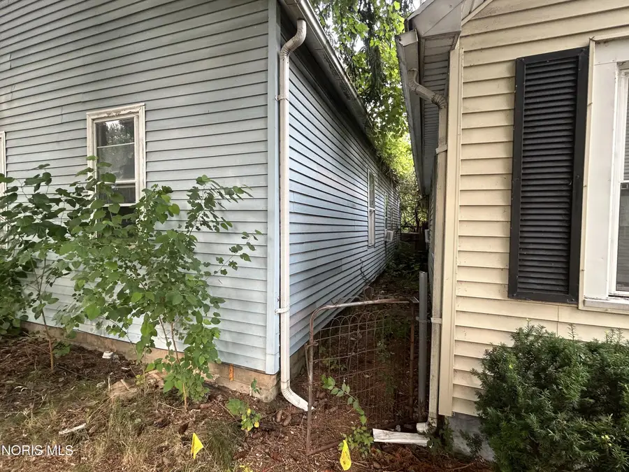 4135 Walker Avenue, Toledo, OH 43612 - #3