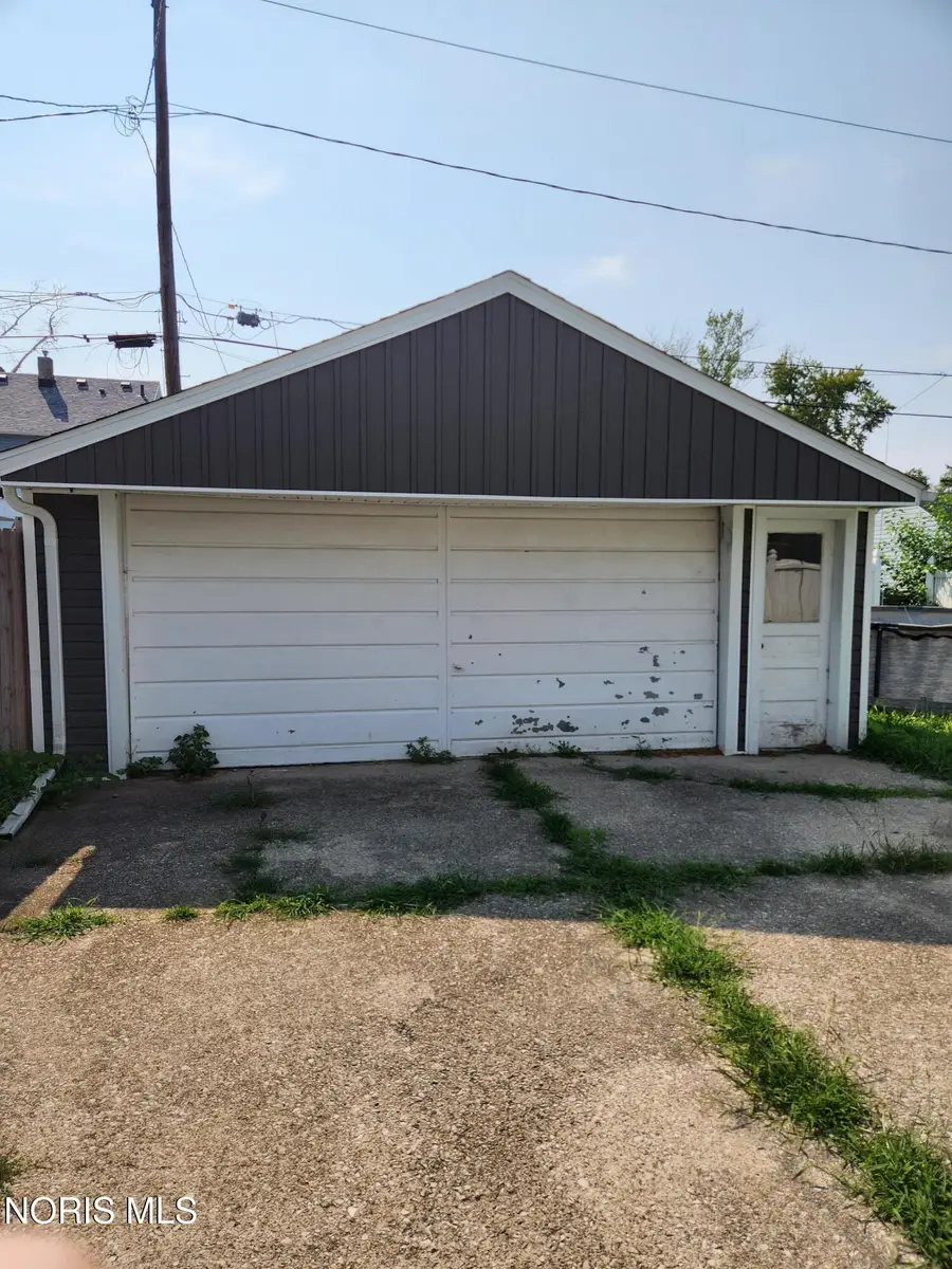 4819 296th Street, Toledo, OH 43611 - #3