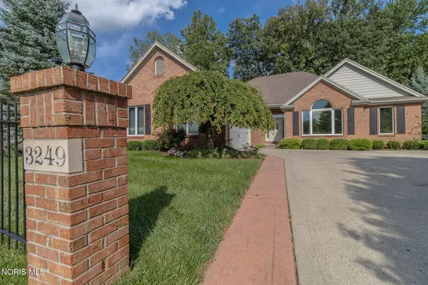 3249 Stone Wall Road, Maumee, OH 43537