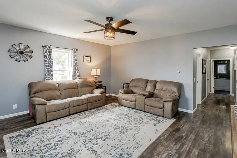 320 Lynn Street, Fremont, OH 43420 - #3