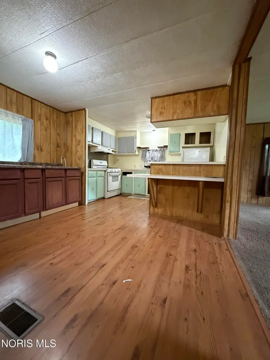 10245 Angola Road, Swanton, OH 43558 - #3