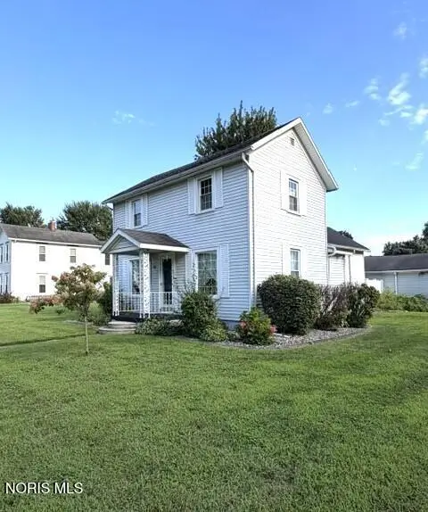 210 W 7th Street, Sycamore, OH 44882