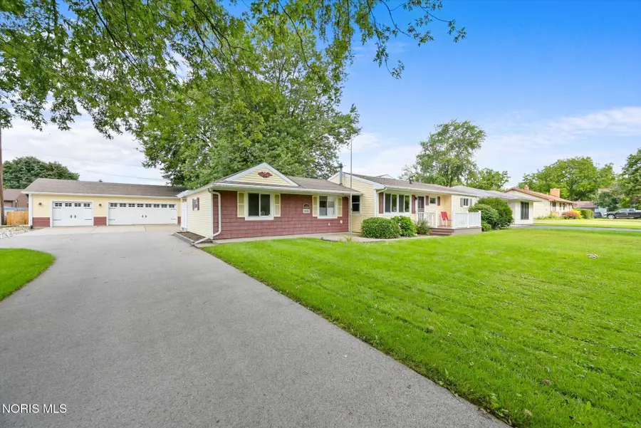 165 N Yarrow Street, Oregon, OH 43616 - #2