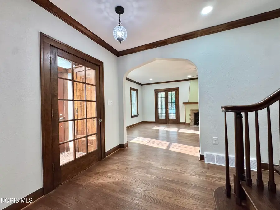 2509 Meadowwood Drive, Toledo, OH 43606 - #2