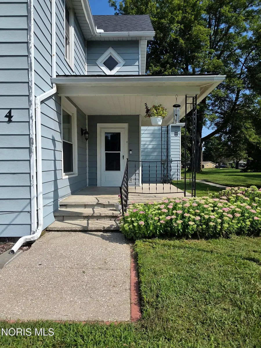 404 Douglas Road, Bradner, OH 43406 - #2
