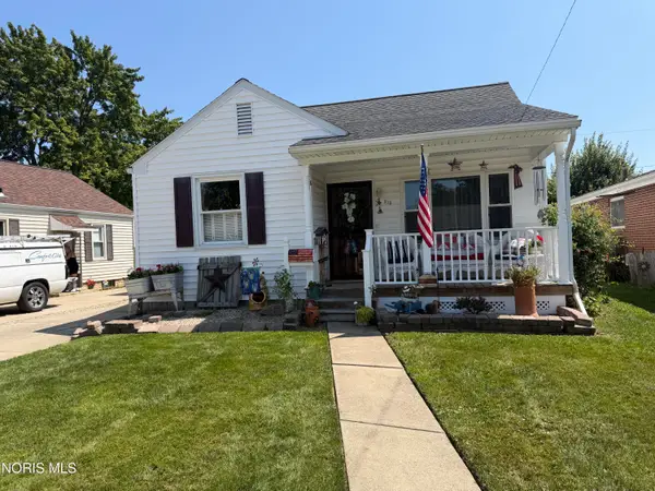 213 N Collinwood Avenue, Fremont, OH 43420