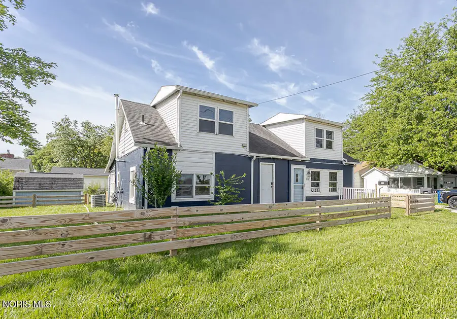210 E Poe Road, Bowling Green, OH 43402 - #2