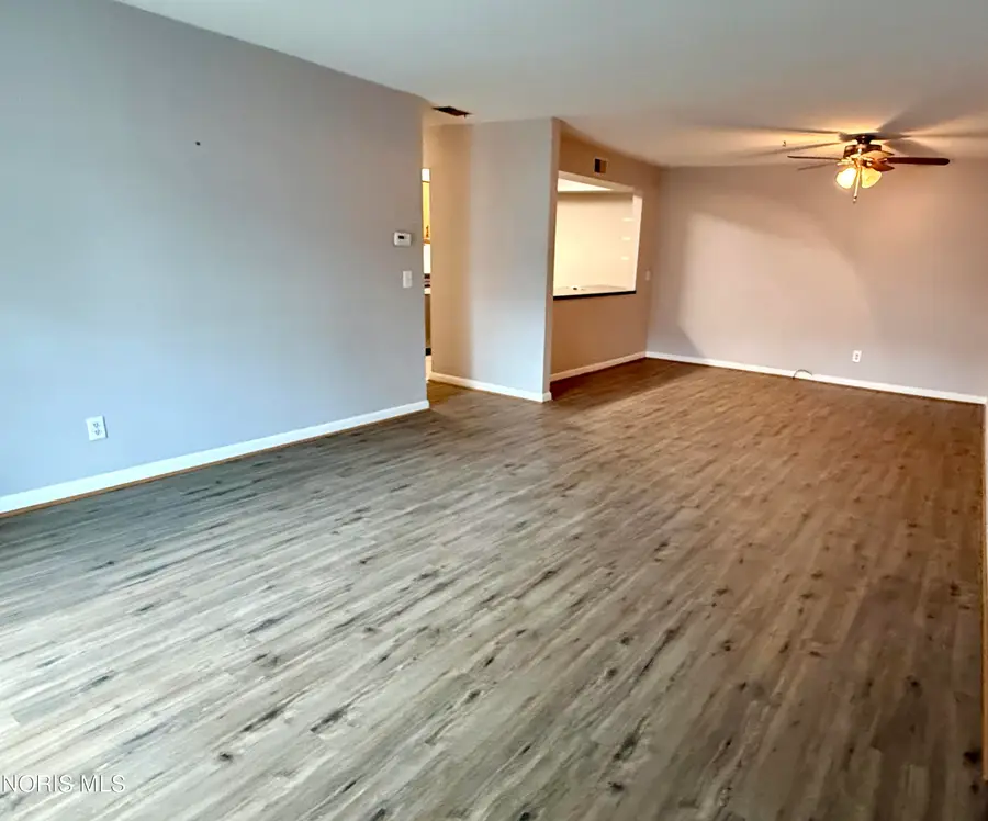 6537 Woodhall Drive #Apt 4, Sylvania, OH 43560 - #2