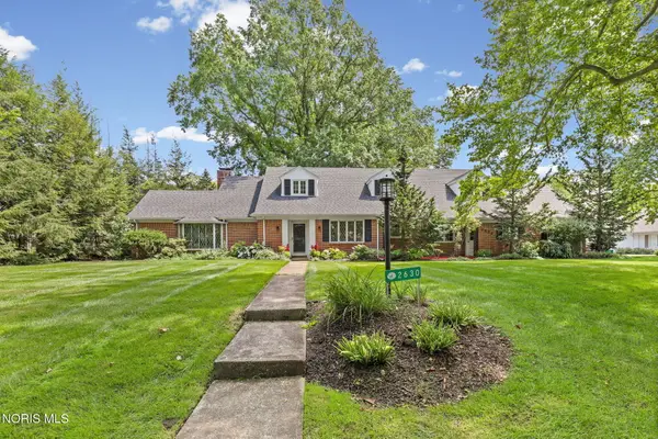 2630 Edgehill Road, Ottawa Hills, OH 43615