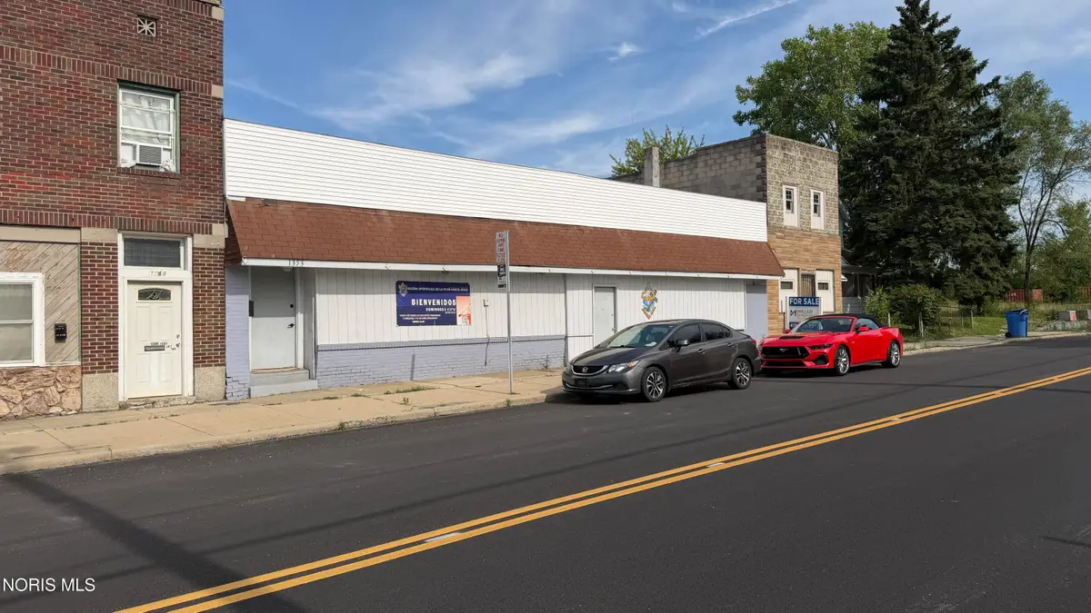 1355 E Broadway St  E Broadway Street, Toledo, OH 43605 - #1
