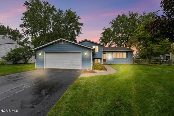 176 Foxhill Lane, Perrysburg, OH 43551