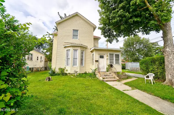 130 Monroe Avenue, Findlay, OH 45840