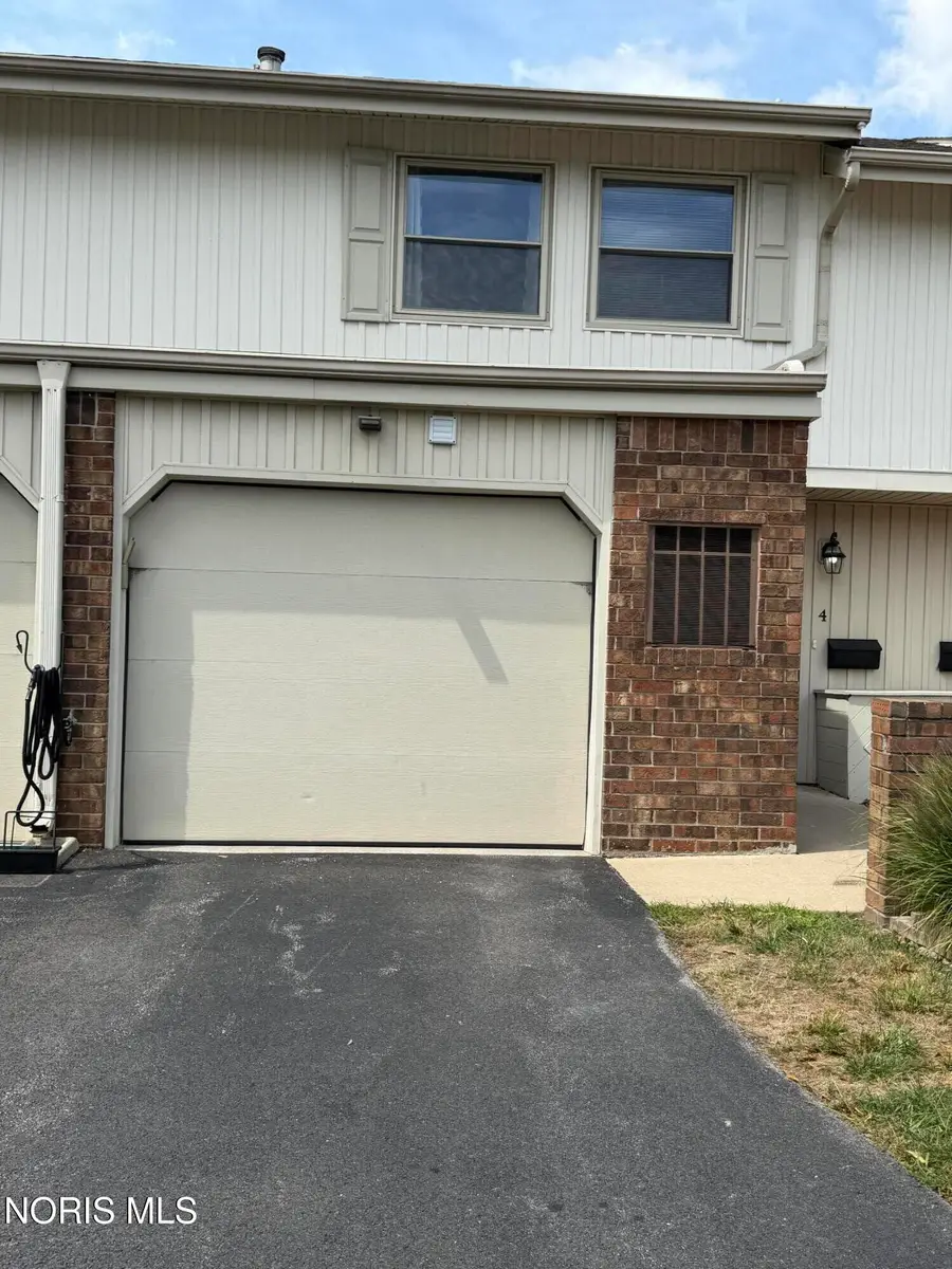 6818 Fenwyck Road #Apt 4, Maumee, OH 43537 - #2