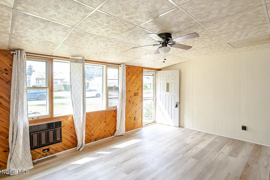 1365 Almon Avenue, Toledo, OH 43614 - #3
