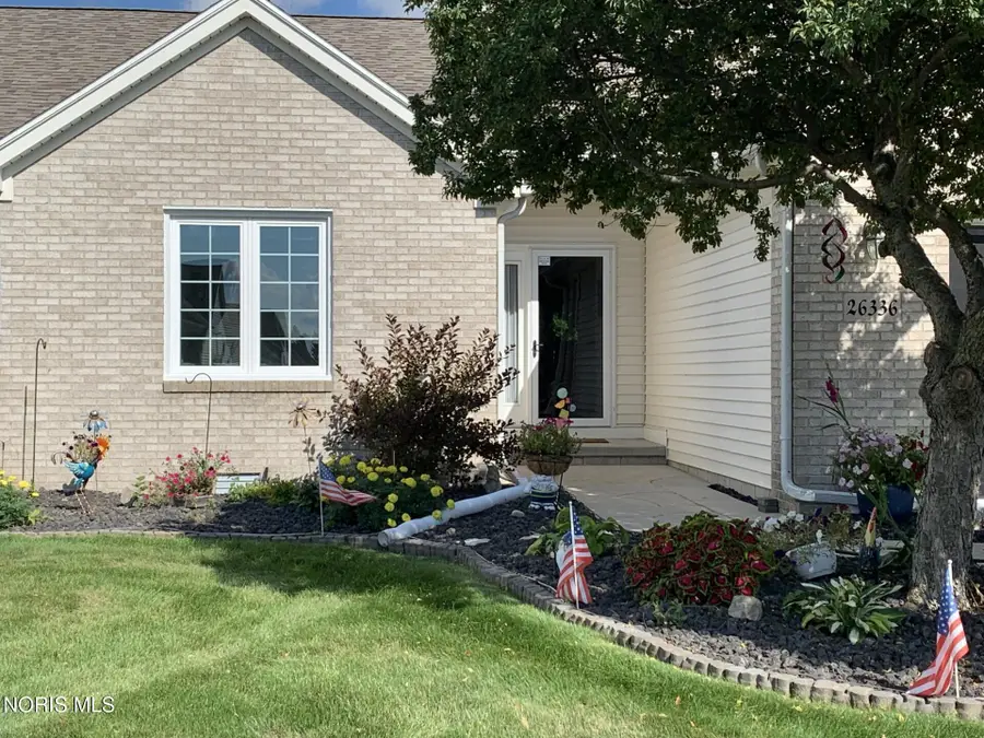 26336 E Wexford Drive, Perrysburg, OH 43551 - #3